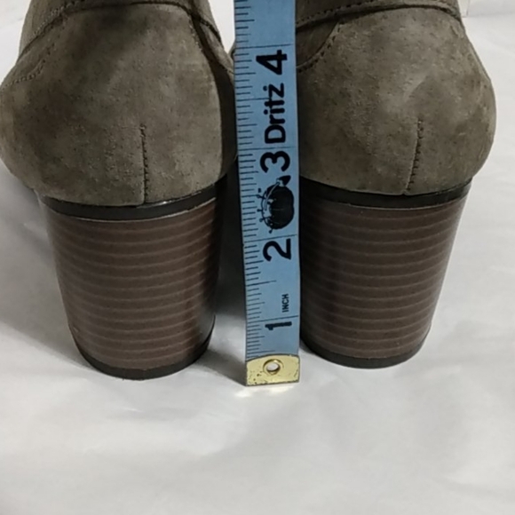 G.H. BASS CO. GRAY SUEDE OXFORD PUMPS SIZE 7.5 - Picture 12 of 12